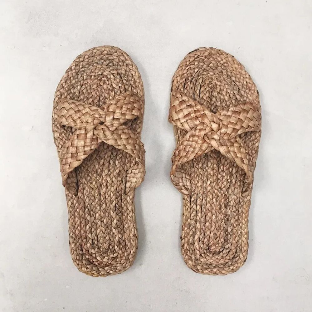 Chaussures - Sandales tressées N°1 - L - BAAN
