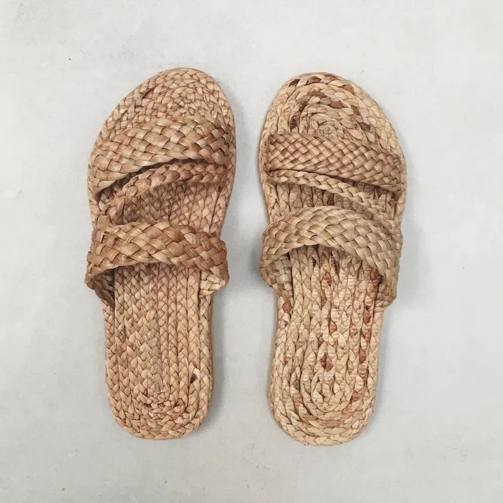 Chaussures - Sandales tressées N°2 - L - BAAN