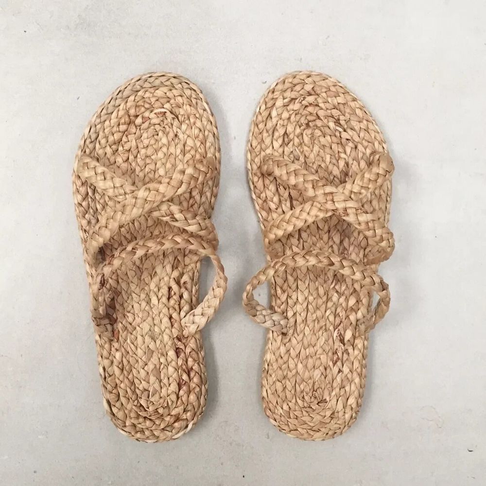 Chaussures - Sandales tressées N°3 - L - BAAN