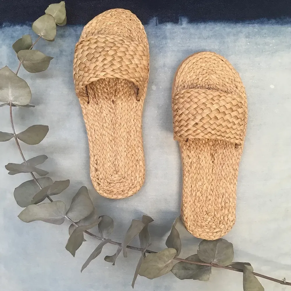 Chaussures - Sandales tressées N°4 - L - BAAN