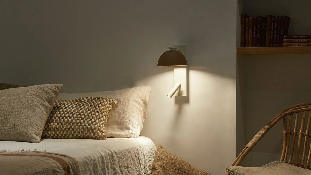 Appliques - ABSIS applique murale avec lecteur verticale - LUXCAMBRA