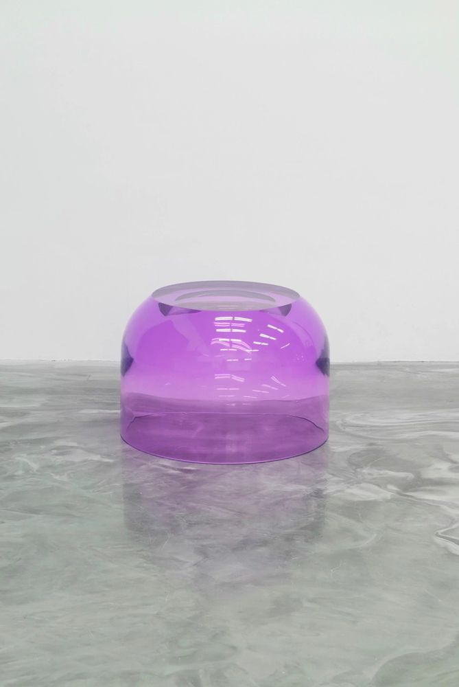 Autres tables  - 'Dew Drop' moyenne en résine polyuréthane violette par Ian Cochran - TULESTE FACTORY