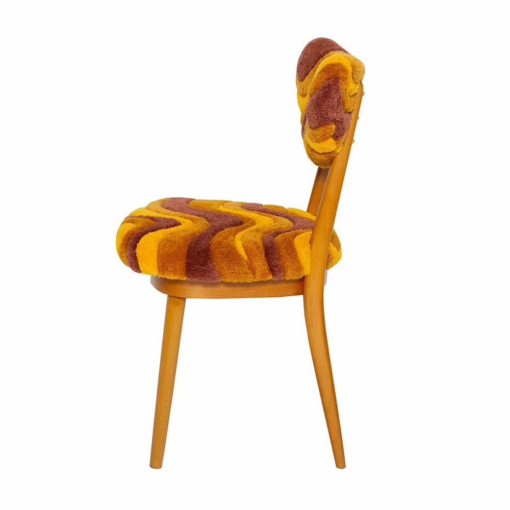 Chaises - Chaise Heart en laine jaune et bois de hêtre par Vintola Studio - TULESTE FACTORY