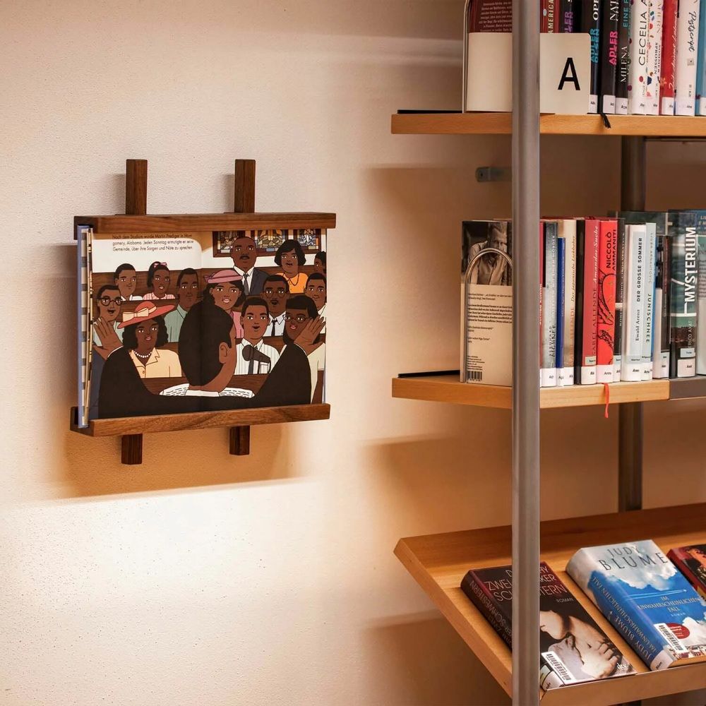 Bookshelves - Wall-Mounted Adjustable Display Frame, Walnut Wood - GUARDAMI