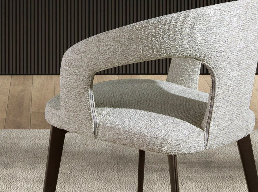 Chaises - Chaise en tissu blanc cassé - ANGEL CERDÁ