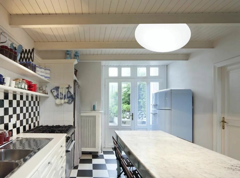Ceiling lights - MOON ceiling lamp in white with a diameter of ø40cm, ø30cm or ø51cm - LUXCAMBRA