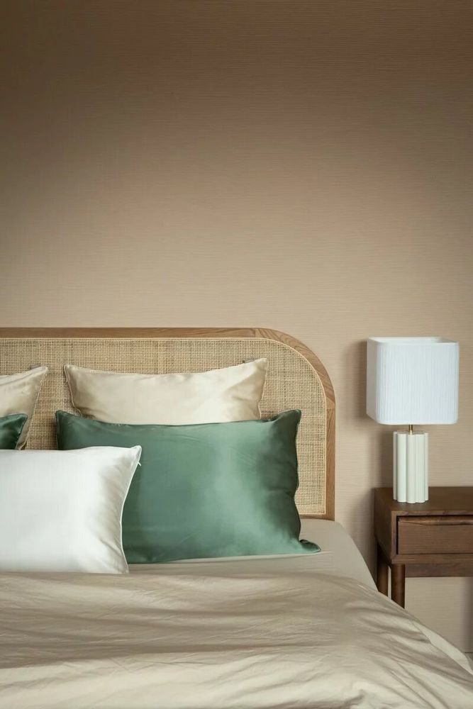 Bed linens - 100% Organic Pure Mulberry Silk Pillow Case - 65x65cm - EMILY'S PILLOW