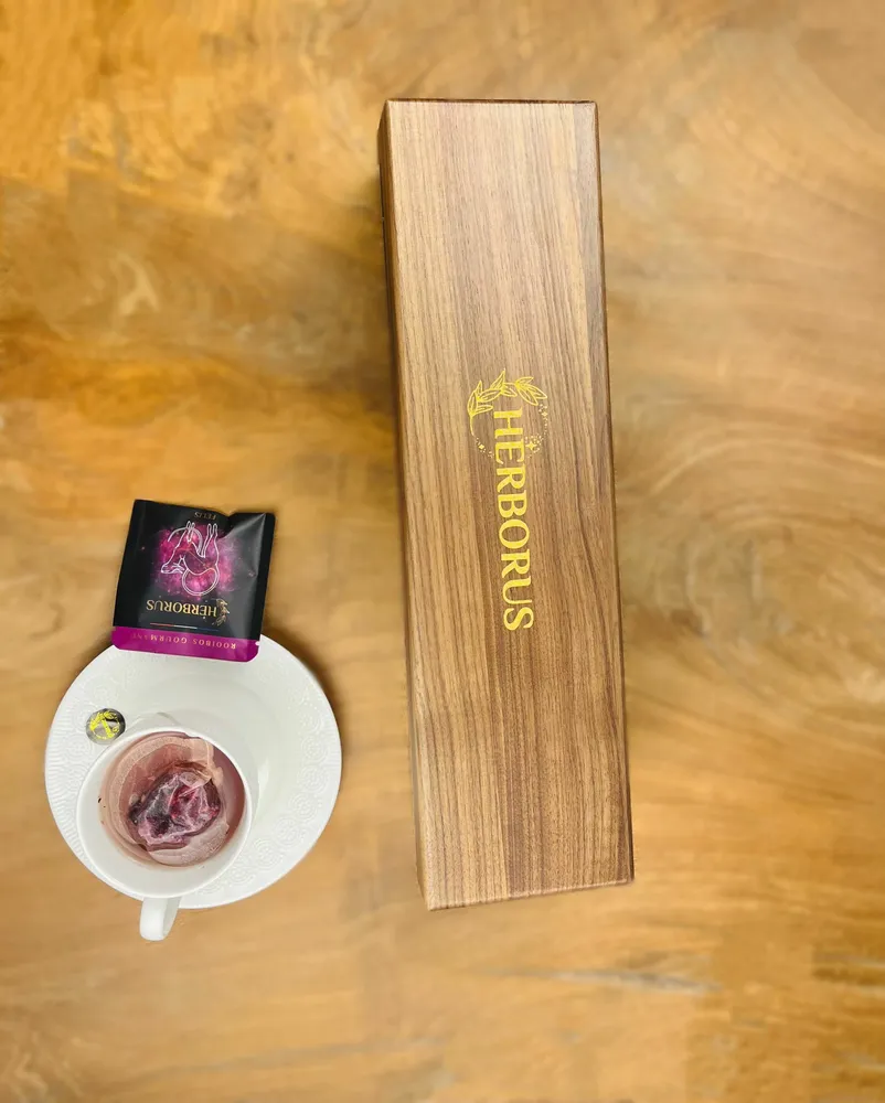Accessoires thé et café - Écrin - 4 casiers - Boite de présentation en bois noyer massif - HERBORUS