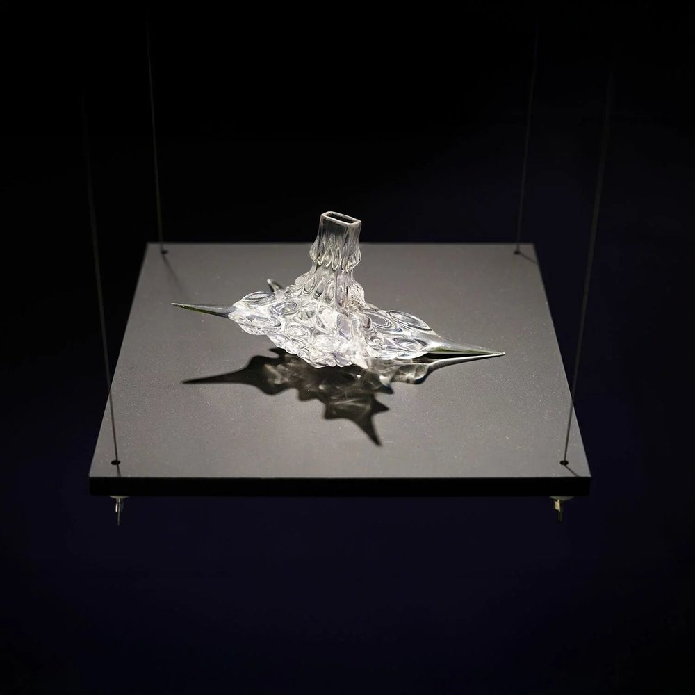 Vases - object n°4 _variation 3  // a vessel in transition - OBJECT L*A*B*