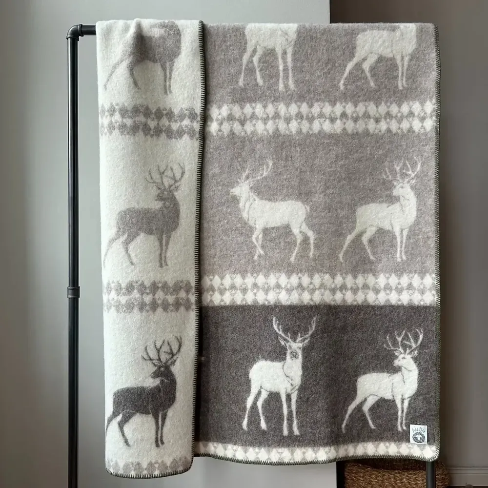 Plaids - Plaid couverture en laine, Cerf Beige Marron - WOOL ONLY BY JOWOLLINA