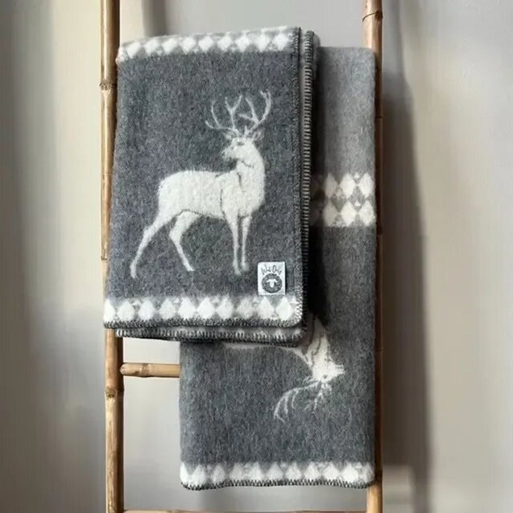 Plaids - Plaid couverture en laine, Cerf Gris - WOOL ONLY BY JOWOLLINA