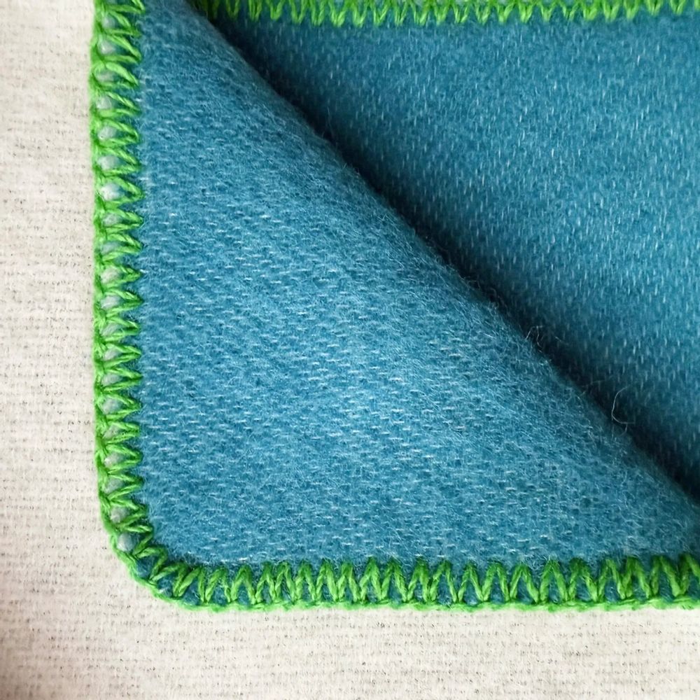 Plaids - Plaid couverture en laine, Sea Wave Green Apple - WOOL ONLY BY JOWOLLINA