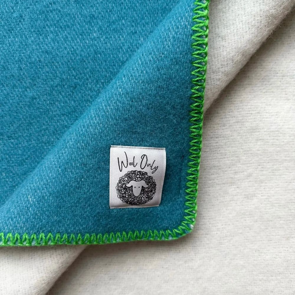 Plaids - Plaid couverture en laine, Sea Wave Green Apple - WOOL ONLY BY JOWOLLINA