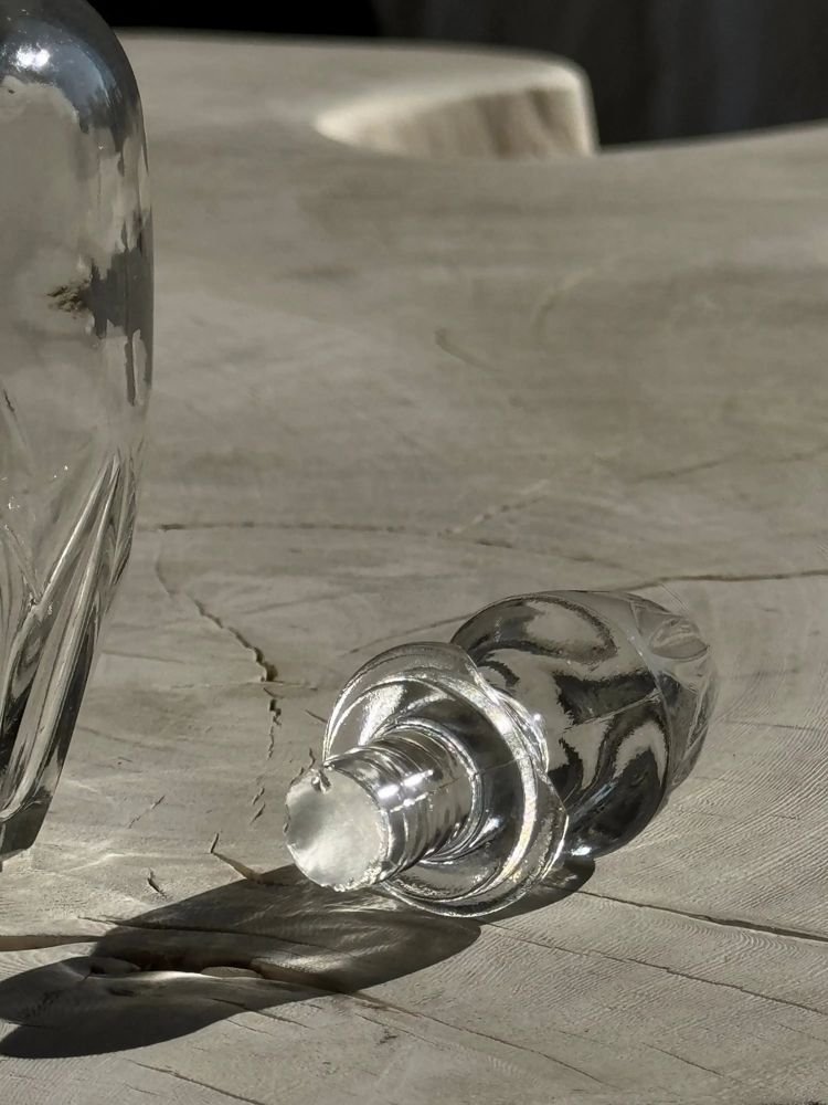 Vases - Petit flacon en verre avec bouchon - OFFICE OBJETS