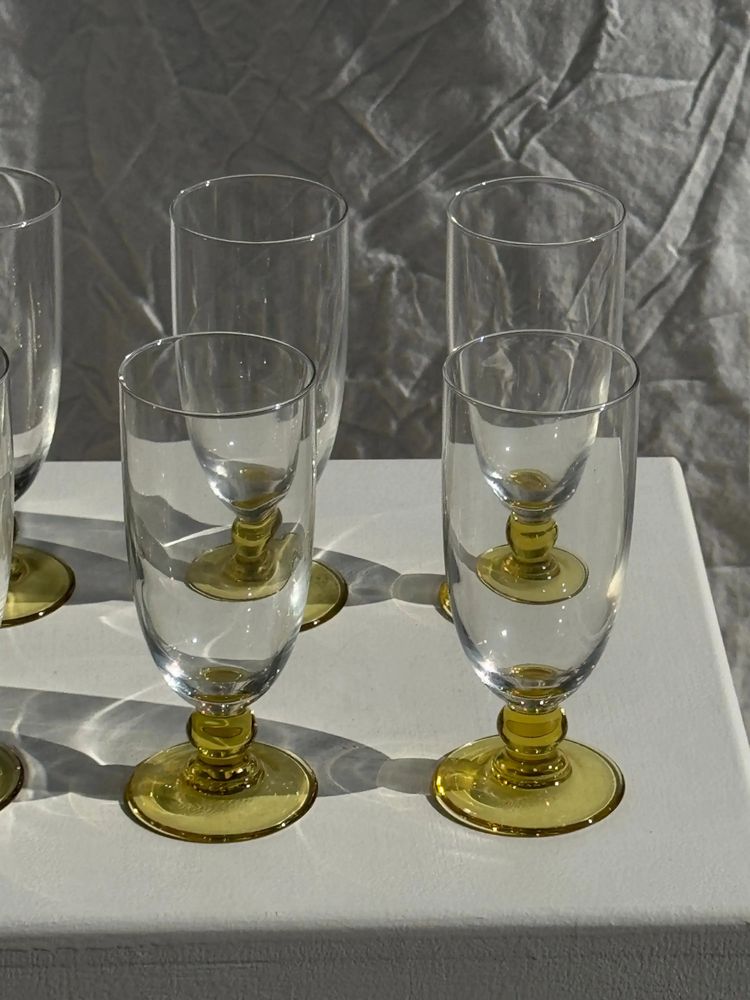 Verres à pied - 6 verres longs pied boule jaune - OFFICE OBJETS