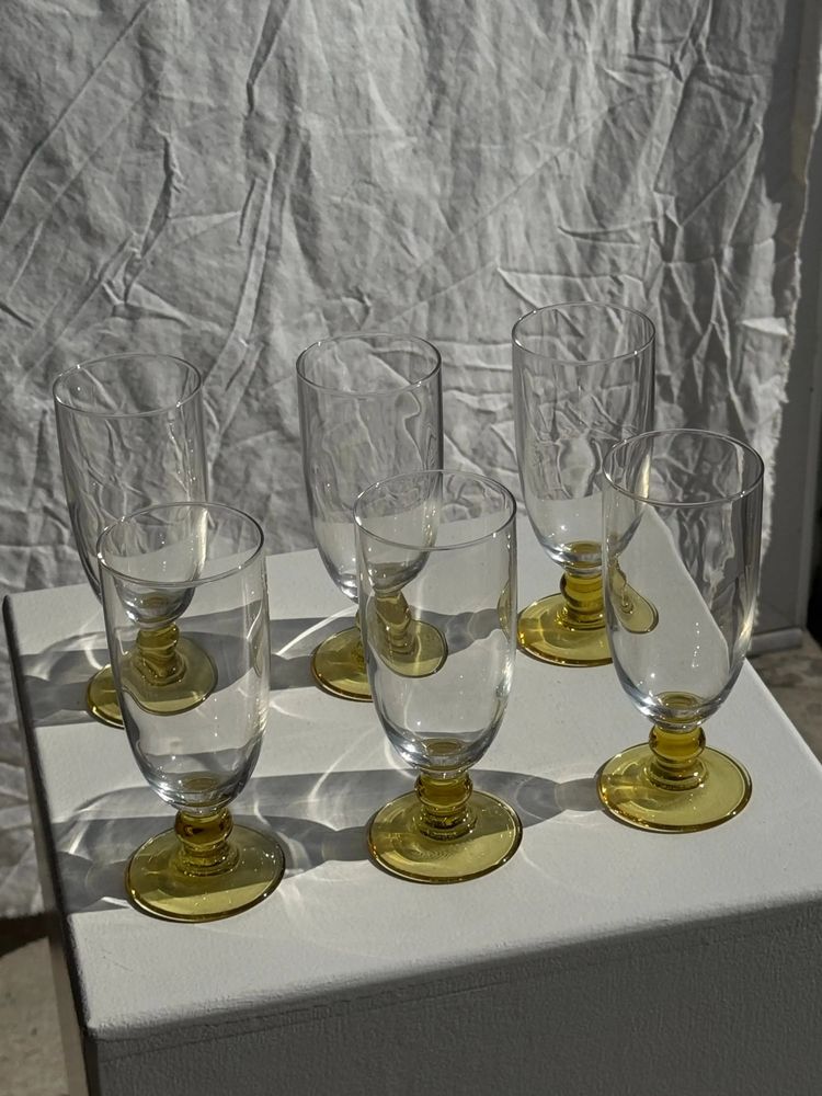 Verres à pied - 6 verres longs pied boule jaune - OFFICE OBJETS