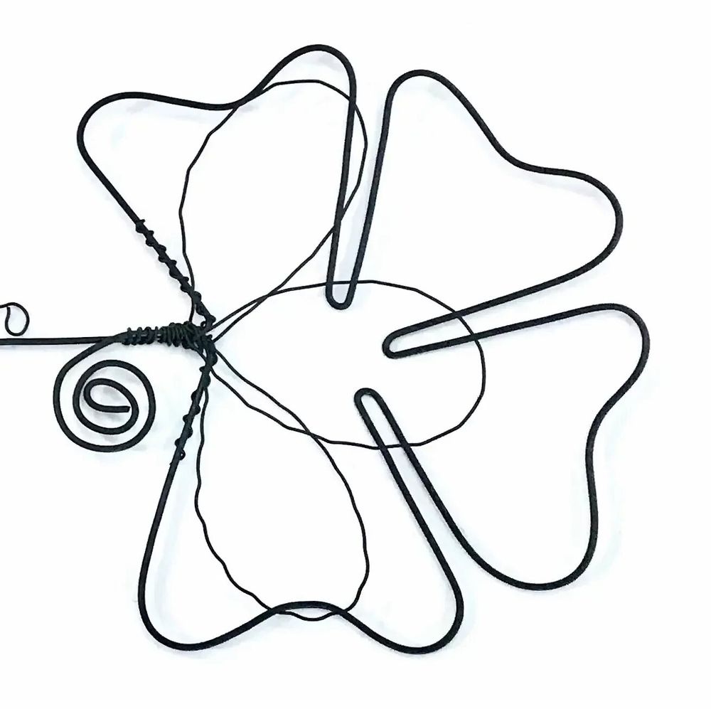 Other wall decoration - Clover Flower - "Namaste" - Wire Wall Decoration - BIJOUX DE MUR