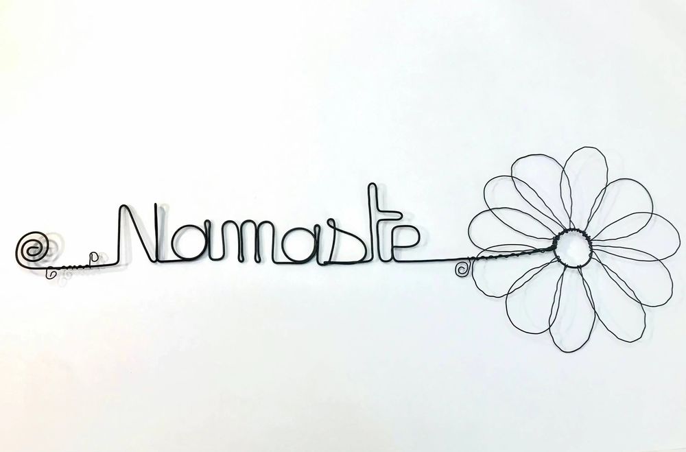 Autres décorations murales - Fleur de Marguerite - "Namaste" - Décoration murale fer - BIJOUX DE MUR