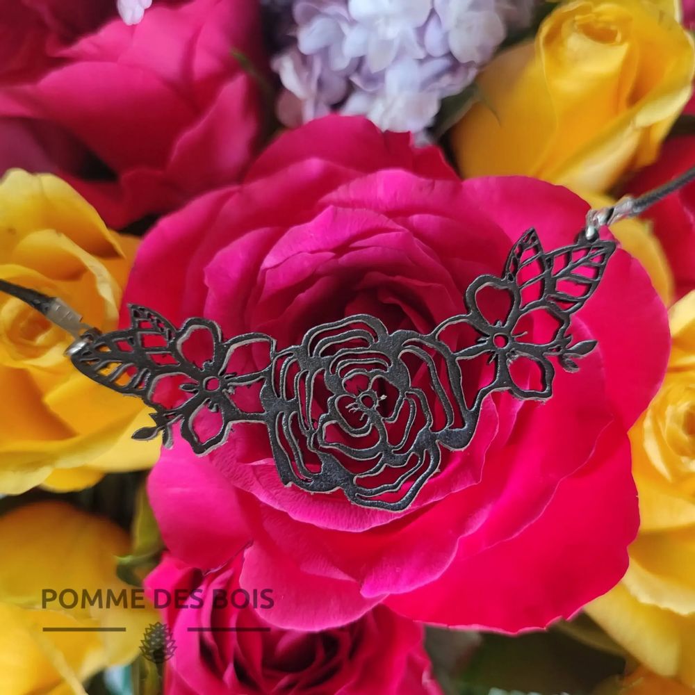 Jewelry - Necklace - Rose & Monoi Flower - POMME DES BOIS