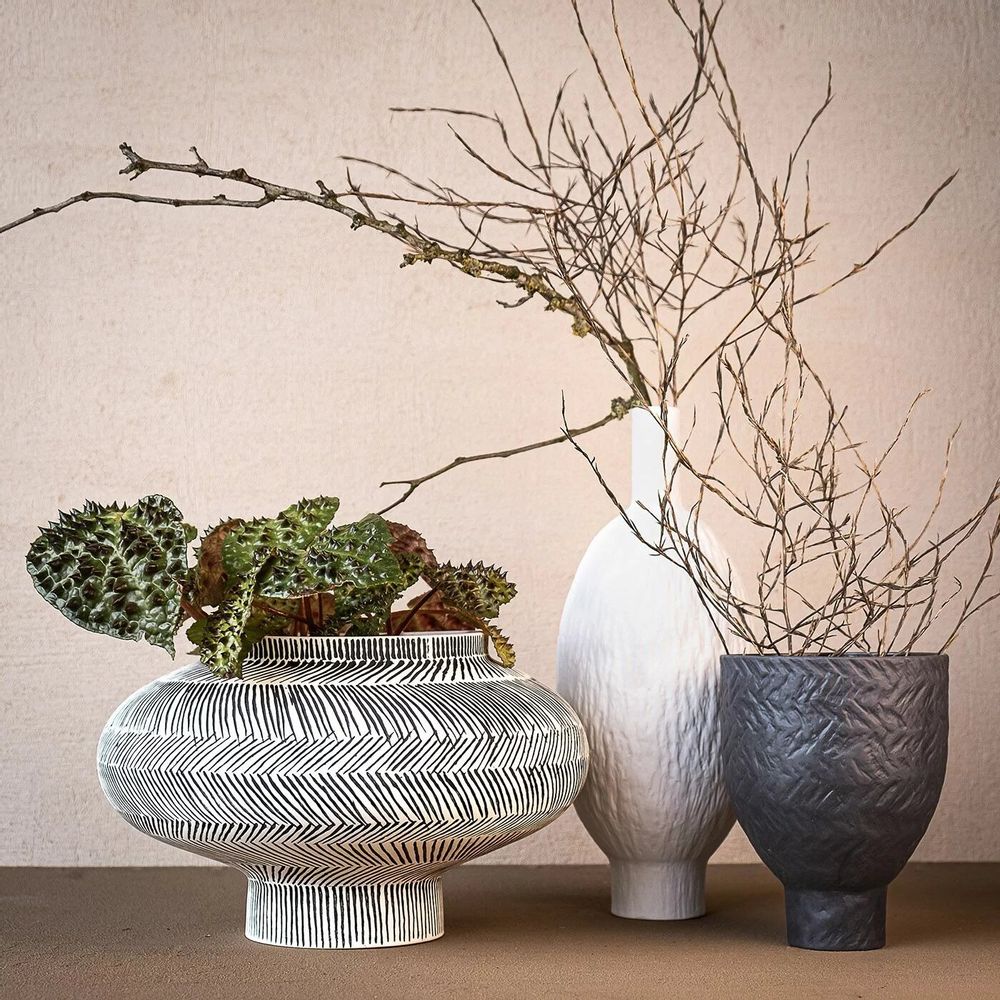 Vases - Arta lines, vase en porcelaine, rond, blanc, noir - KLATT OBJECTS
