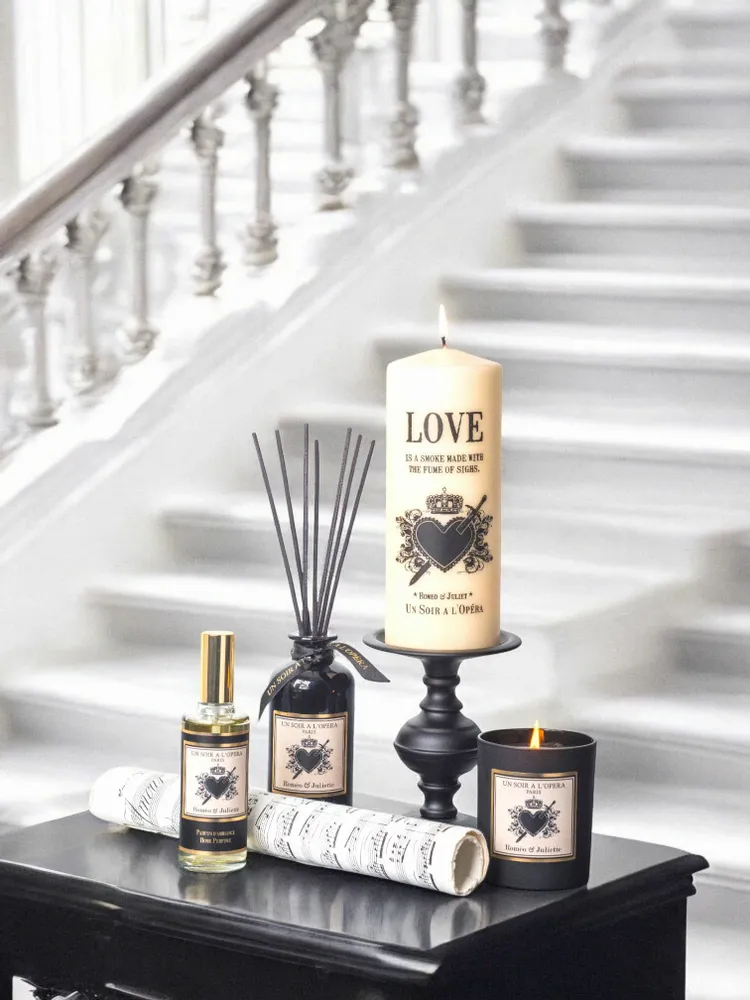 Objets de décoration - ROMÉO ET JULIETTE - BOUGIE TATOUÉE - UN SOIR A L'OPERA
