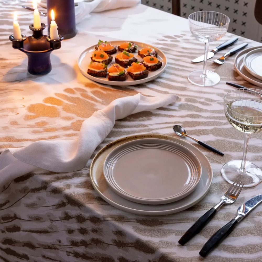 Couverts & ustensiles de cuisine - Nappe Laulujoutsen Or 145x250 cm - PENTIK