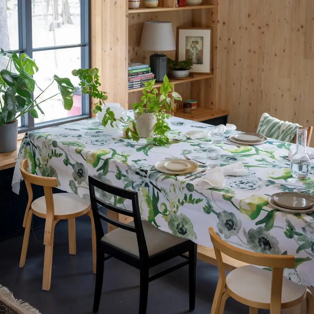 Kitchen utensils - Freesia Tablecloth Halflinen Green 145x250 cm - PENTIK