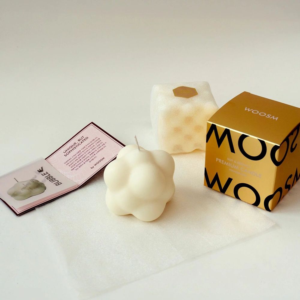 Candles - Scented sculptural Candle - packed in a golden box - WOOSM