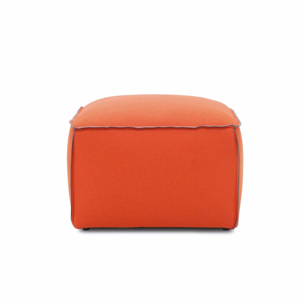 Chairs for hospitalities & contracts - Marlon Pouf|Pouf - CREARTE COLLECTIONS
