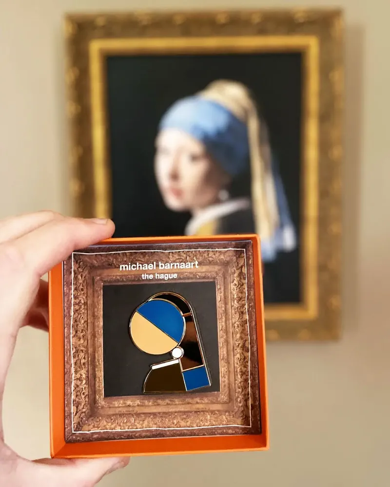 Brooches - Girl with a Pearl Earring brooch - MICHAEL BARNAART