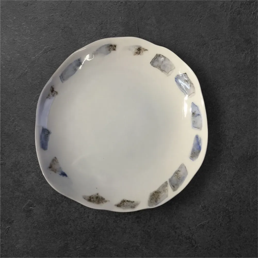 Everyday plates - B&W porcelain dinnerware - CECILE GASC PORCELAINE