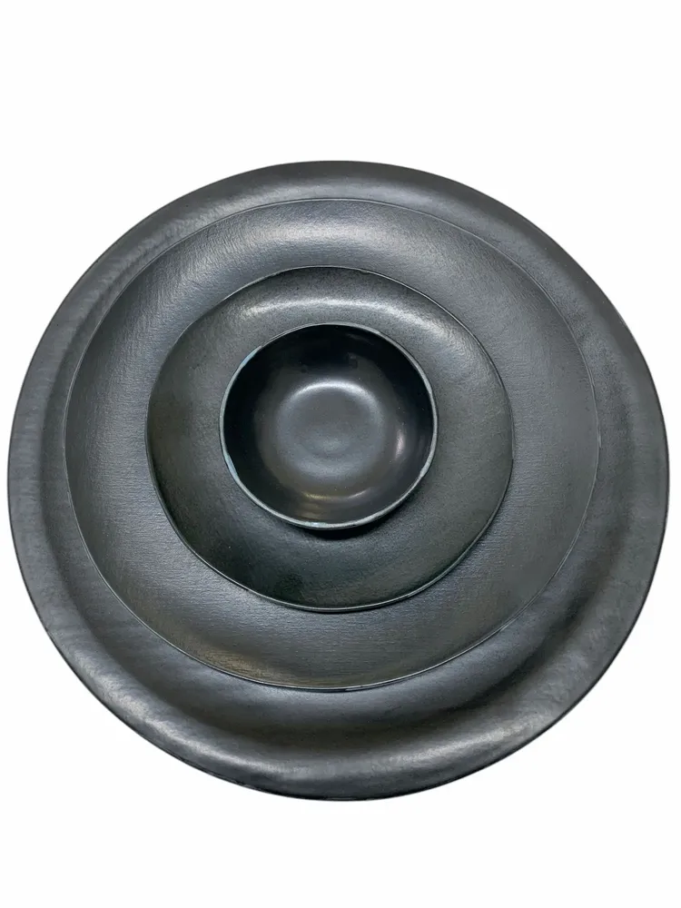 Everyday plates - B&W porcelain dinnerware - CECILE GASC PORCELAINE