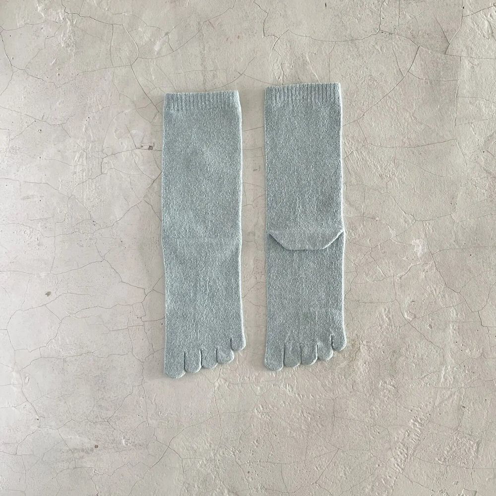 Chaussettes - Chaussettes femmes 5 orteils, taille haute en soie naturelle - YUITO CO. LTD
