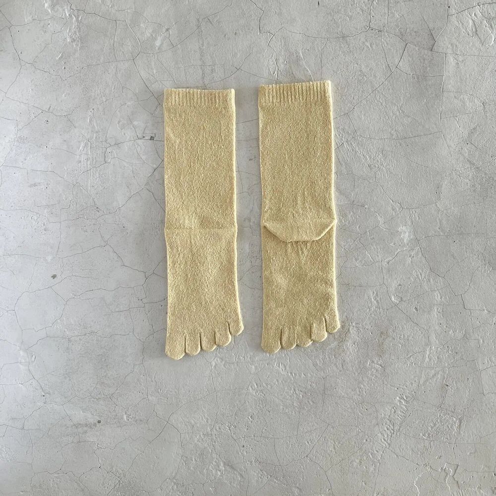 Chaussettes - Chaussettes femmes 5 orteils, taille haute en soie naturelle - YUITO CO. LTD