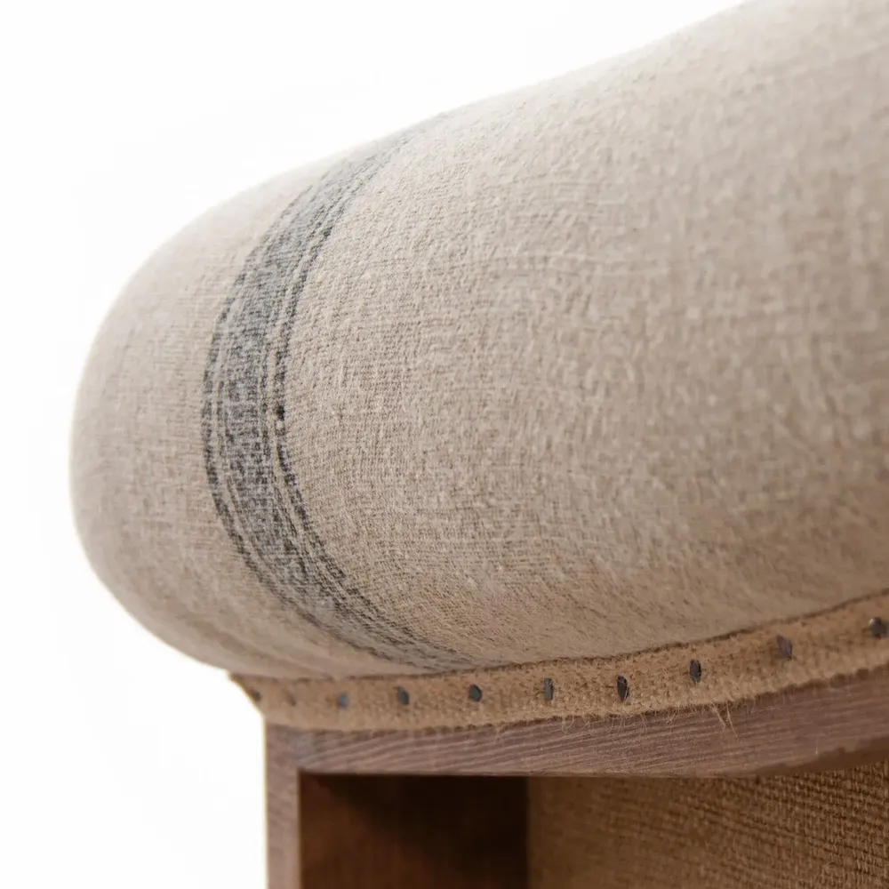 Lounge chairs for hospitalities & contracts - Avis Essence Stripes | Armchair - CREARTE COLLECTIONS