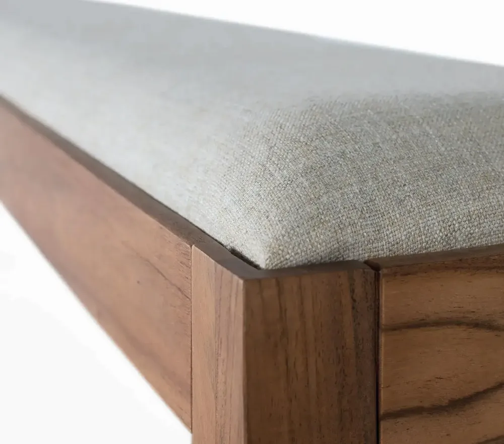 Bancs - Banc en bois d'acacia massif recouvert de tissu - GINER Y COLOMER