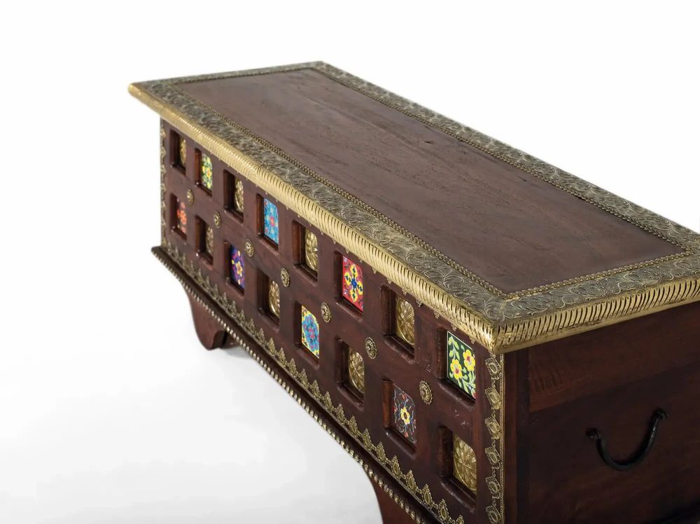 Storage boxes - Mango cherry wood chest with bronze and ceramic - GINER Y COLOMER