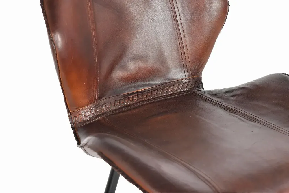 Tabourets - Lot de 2 tabourets en cuir naturel avec pieds en métal - GINER Y COLOMER