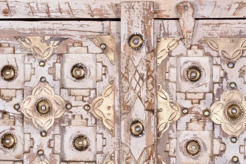 Armoires - Armoire en bois de manguier avec des détails en ivoire vieilli - GINER Y COLOMER