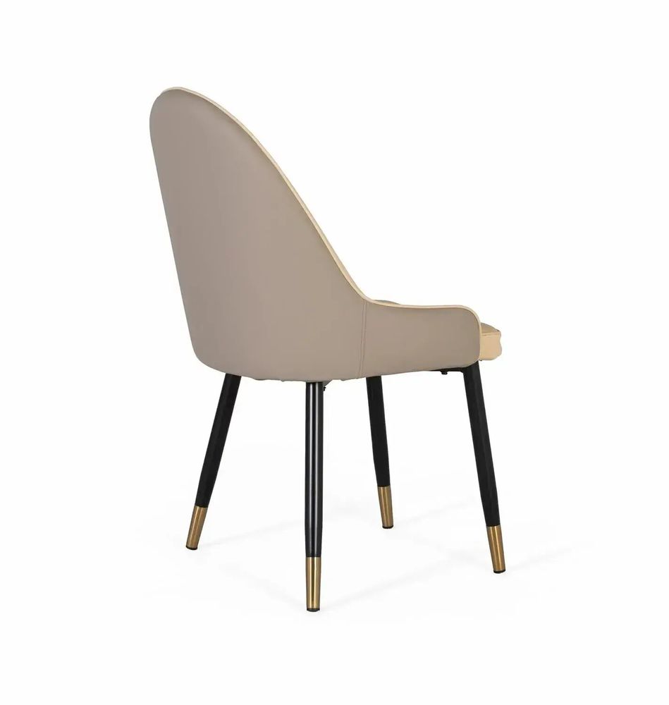 Chaises - Ensemble de 4 chaises recouvertes de velours et structure en acier - GINER Y COLOMER