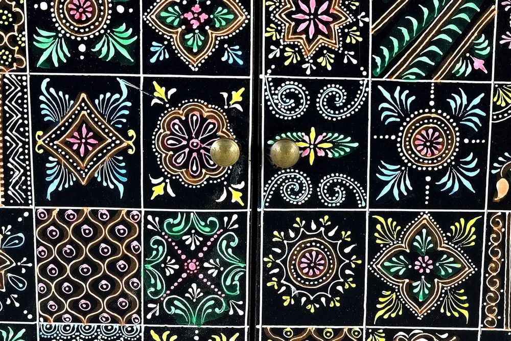 Chests of drawers - Mango wood and hand painted telephone cabinet - GINER Y COLOMER