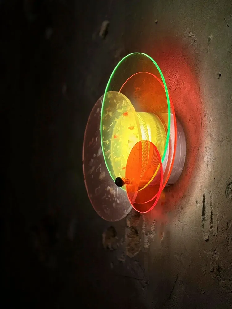 Objets design - Lampe Halo - Applique colorée Made in France en plastique recyclé - RAYON VERT STUDIO