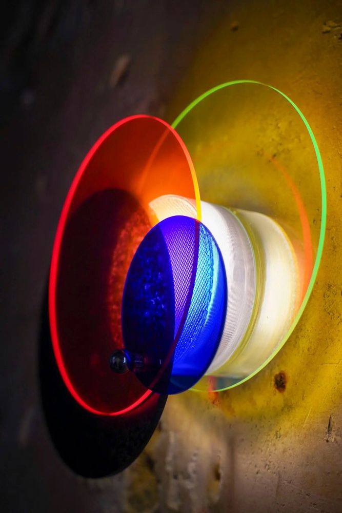 Objets design - Lampe Halo - Applique colorée Made in France en plastique recyclé - RAYON VERT STUDIO