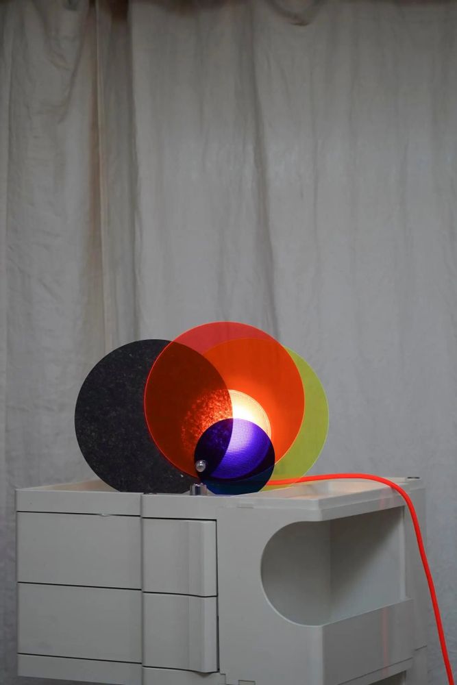 Objets design - Lampe Halo - Lampe 2-en-1 colorée Made in France en plastique recyclé - RAYON VERT STUDIO