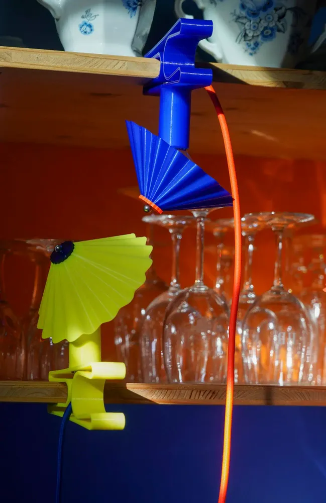 Design objects - Parasol lamp - Clip lamp Made in France in bio-sourced plastic - RAYON VERT STUDIO