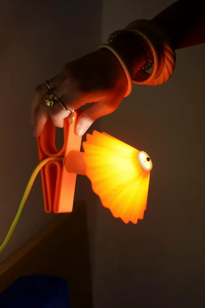 Design objects - Parasol lamp - Clip lamp Made in France in bio-sourced plastic - RAYON VERT STUDIO