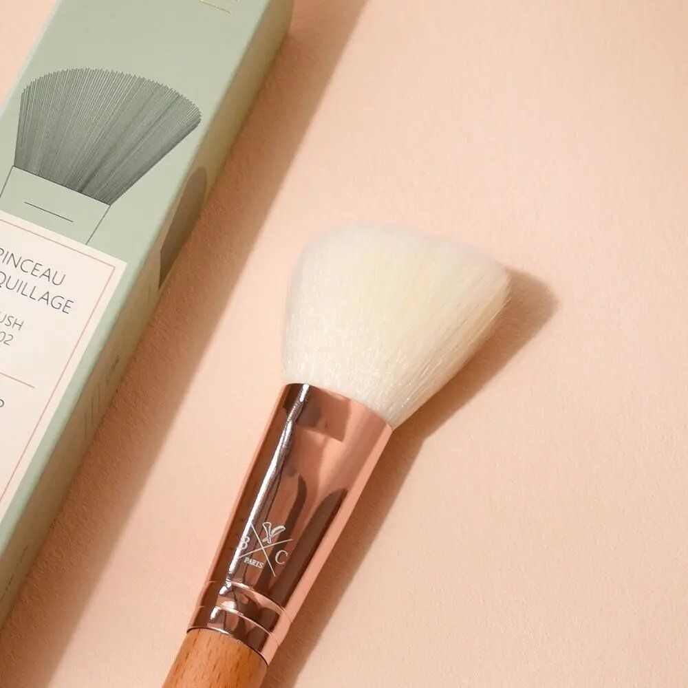 Beauty products - Angled blush brush - BACHCA