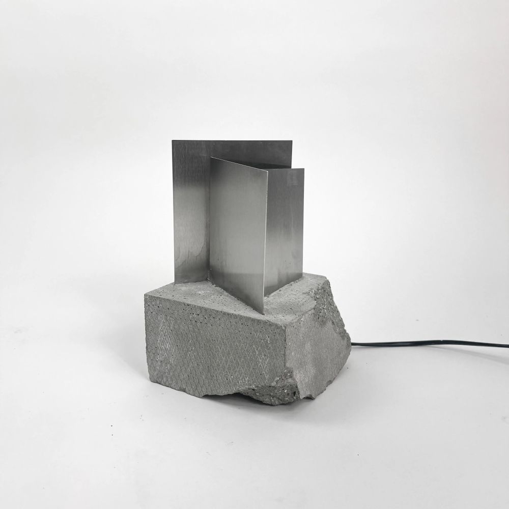 Hotel bedrooms - Sculptural Table Lamp [ESSENCE] - CASE STUDIOS