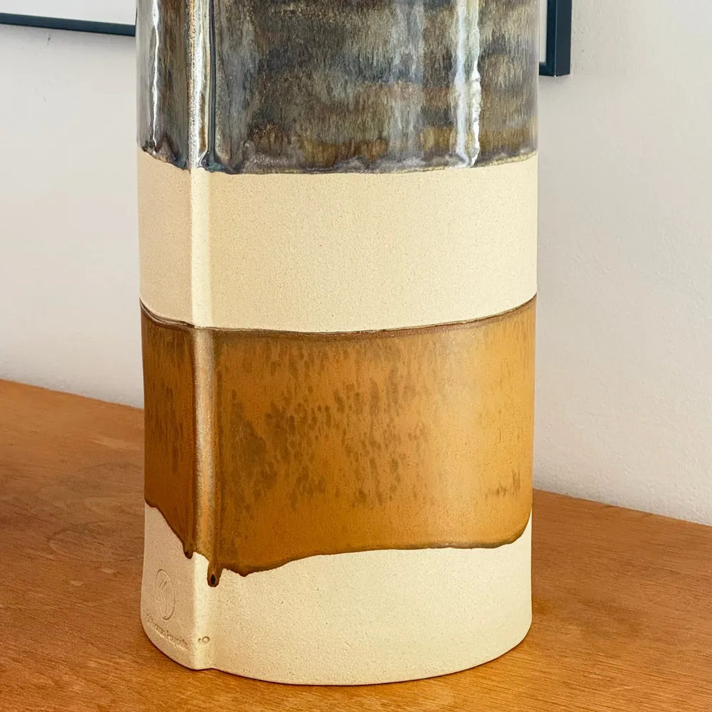 Céramique - LAMPE TOTEM SCULPTURALE EN GRÈS - CUOIO COLLECTION - DI VINCENZO POUJOULA