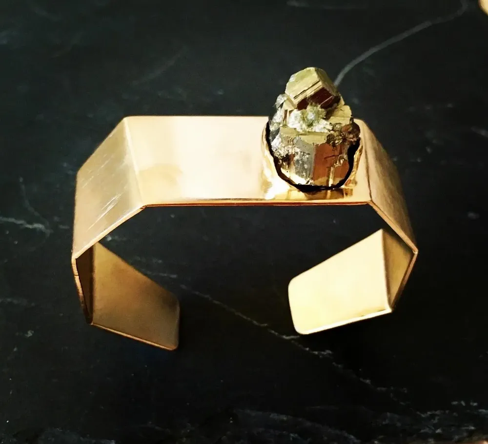Pièces uniques - Manchette Pyrite Or - BAZALTE